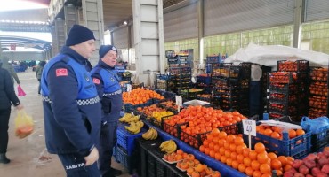 Pazaryerinde denetimler sürüyor