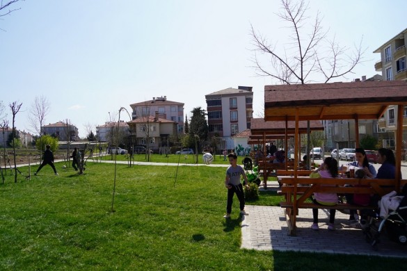 Atıl araziydi yemyeşil park oldu!