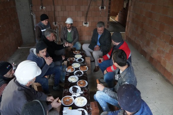Başkan Gerenli güne inşaat emekçileriyle başladı!