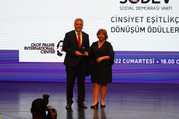 Cinsiyet Eşitlikçi Dönüşüm ödülü Lüleburgaz’a geldi