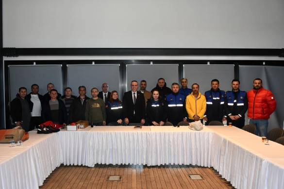 Lüleburgaz Belediyesi’nden gönüllü arama kurtarma ekibi