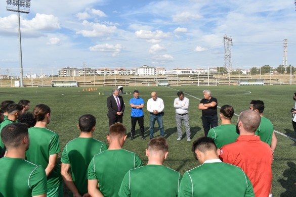 Türk futbolunun duayeninden Lüleburgazspor’a ziyaret