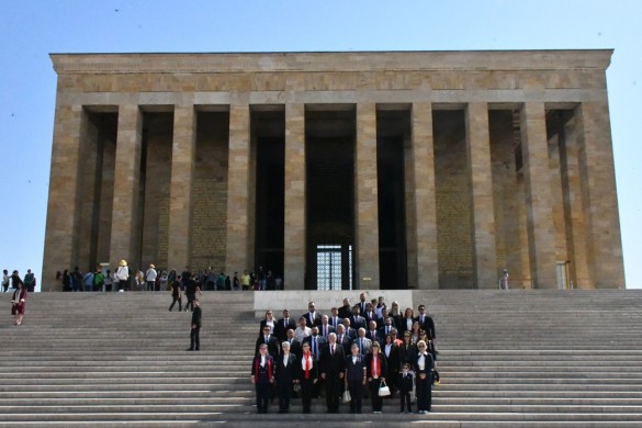 Belediye Başkanı Gerenli ve meclis üyeleri Anıtkabir’deydi