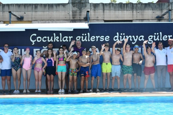 Yüzme eğitimleri başladı