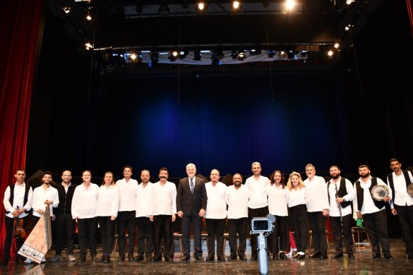 Lüleburgaz Belediyesi Tiyatro Topluluğu ‘Orta Oyunu’nu sahneledi