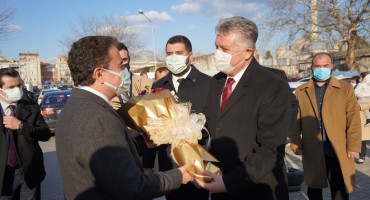 Başkan Gerenli’den Ali Babacan’a nazik karşılama